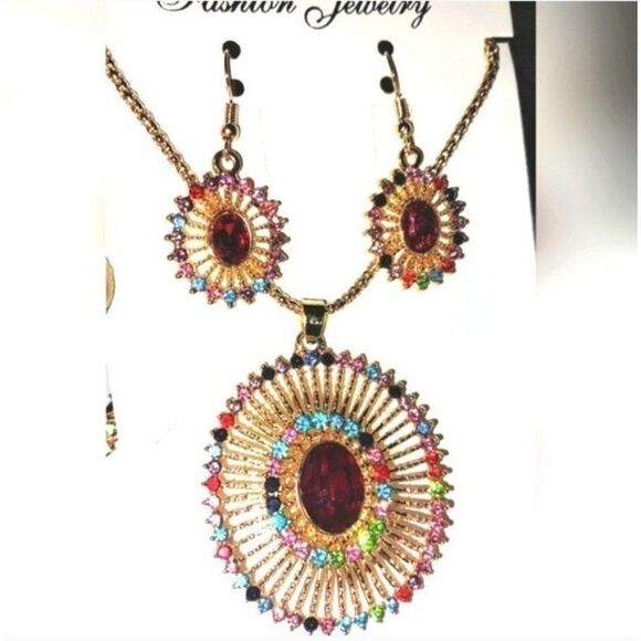 Women's Jewelry Set Sun Ray Shape Pendant Necklace Set - Picture 3 of 3